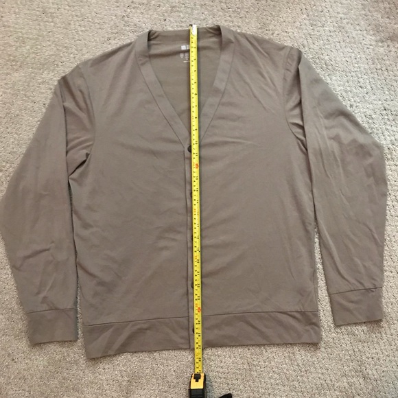 UNIQLO Cotton/Polyester Blend Knit 5 Button Cardigan - Picture 2 of 4